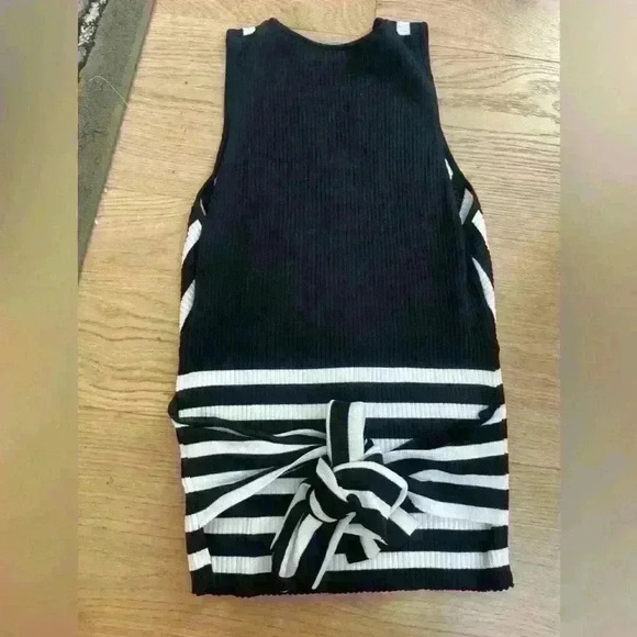 Parker Women’s Striped Winifred Knit Top. Size medium. - Picture 3 of 9